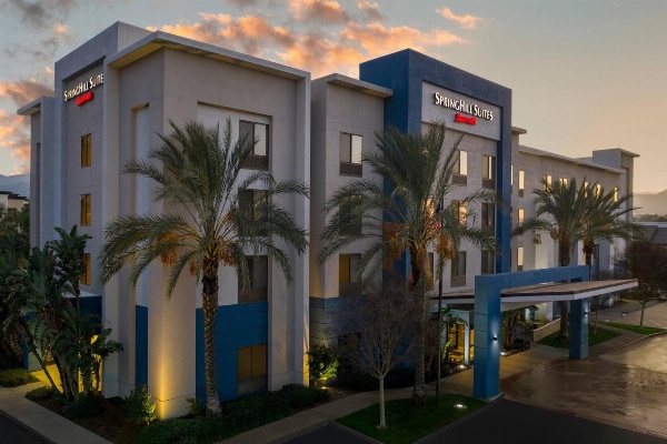 SpringHill Suites by Marriott Corona Riverside image 2