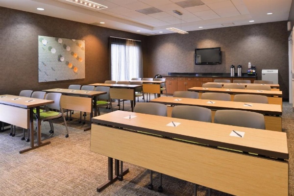 SpringHill Suites by Marriott Corona Riverside image 25