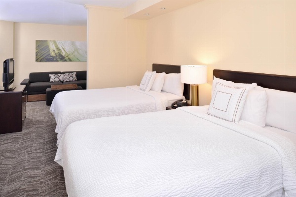 SpringHill Suites by Marriott Corona Riverside image 6
